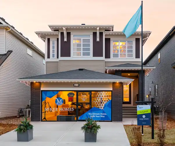 909 Chinook Winds Meadow SW, Airdrie, AB, photo 1 of 6
