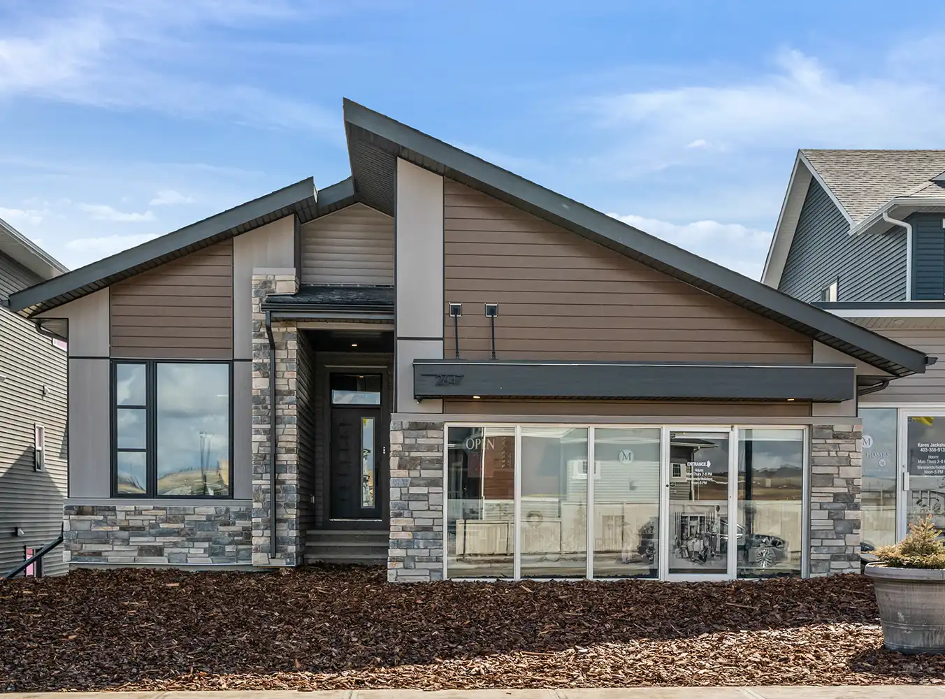 2647 Bayside Blvd, Airdrie, AB, photo 2 of 6